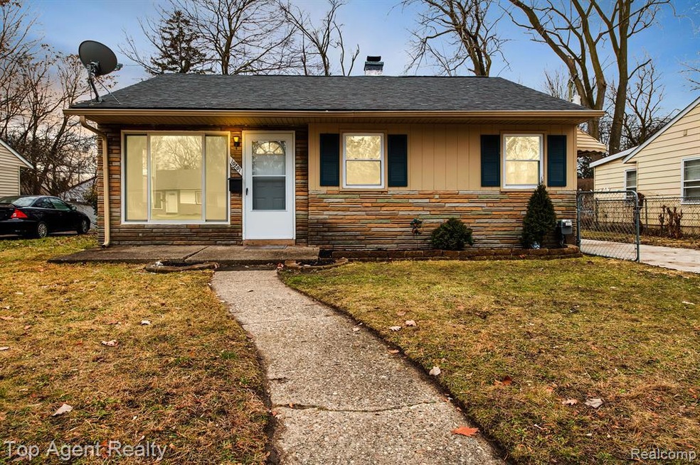 10201 Saratoga St, Oak Park, MI 48237 - photo 1