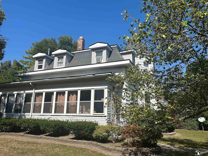 528 Smith St, Monroe, MI 48161 - photo 1