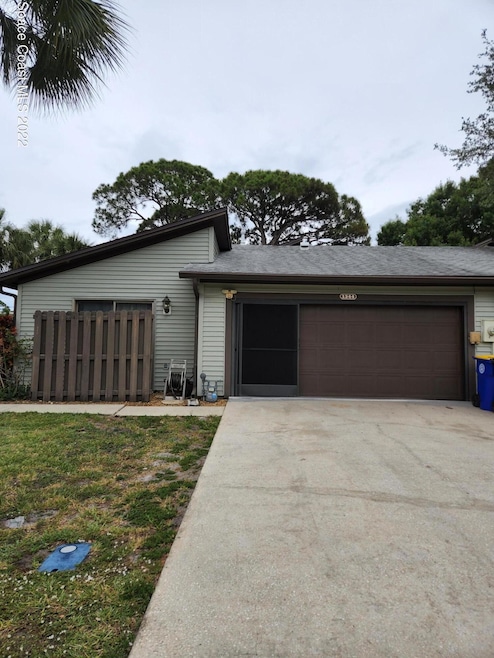 1344 Dewey Ct