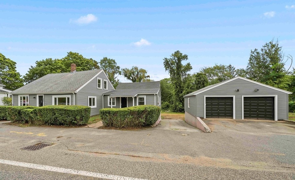 149-151 Hull St unit 1, Cohasset, MA 02025 - photo 1