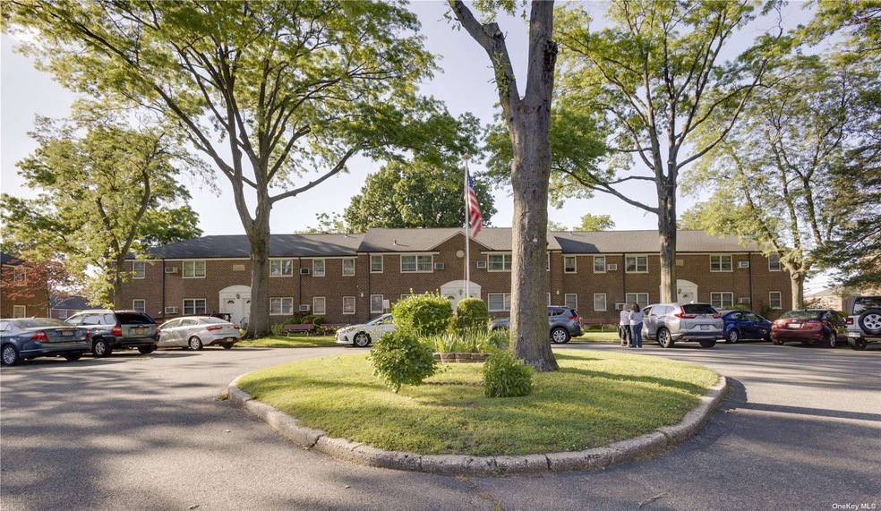 25143 61st Ave unit 733, Little Neck, NY 11362 - photo 1