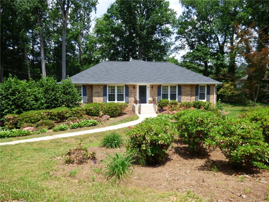 All brick ranch that is very well maintained. Roof
