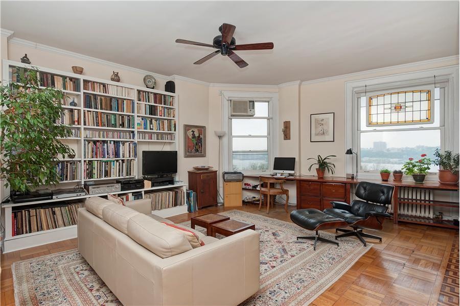 Cliff Haven unit 7-A, New York, NY 10025 - photo 1