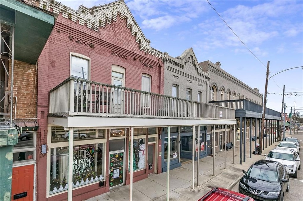 128 W Pine St, Ponchatoula, LA 70454 - photo 1