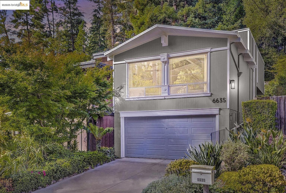 For Sale $799,000 • Co-Listing Agent