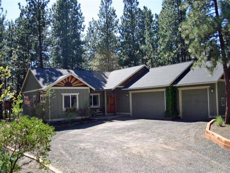 60105 Crater Rd, Bend, OR 97702 - photo 1