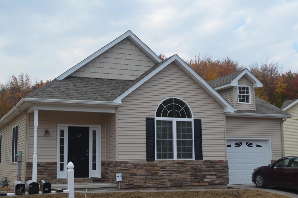 53 Green Briar Dr, Dallas, PA 18612 - photo 1