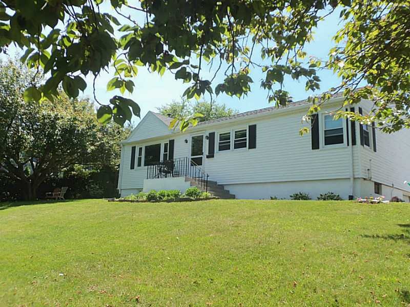 1 Adelaide Ave, Middletown, RI 02842 - photo 1