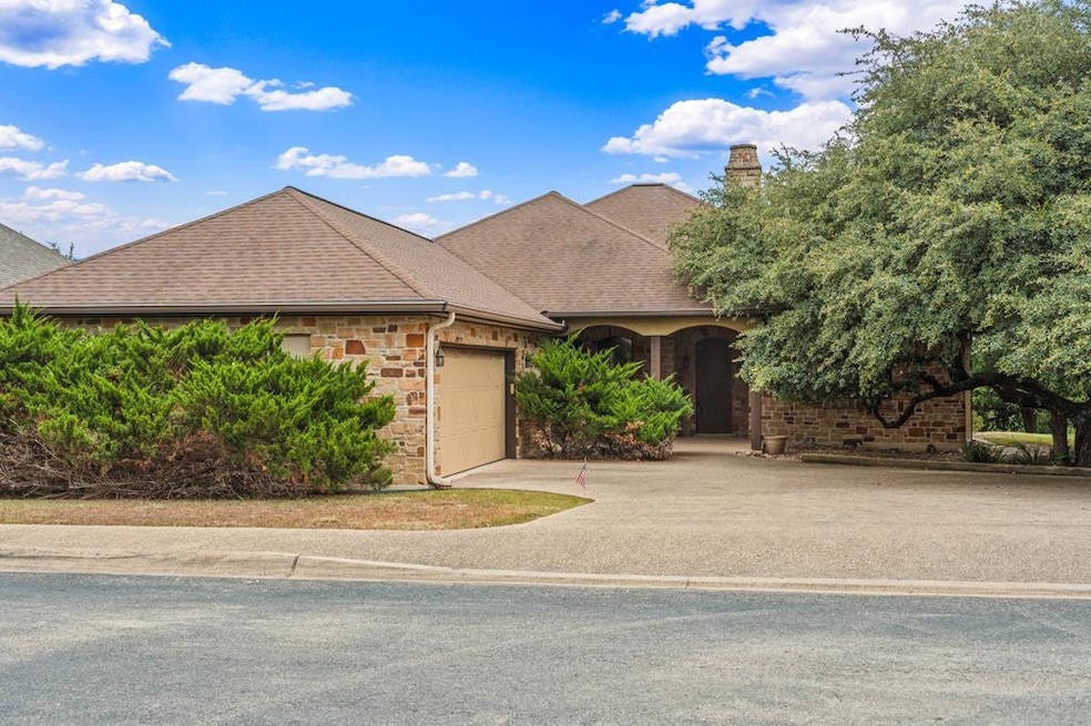 1705 Valencia Dr N, Kerrville, TX 78028 - photo 1