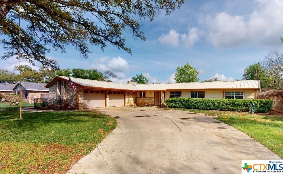 108 Oak Ridge Dr, San Marcos, TX 78666 - photo 1