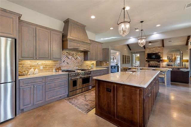 500 S Lariat Cir, Dripping Springs, TX 78620 - photo 1