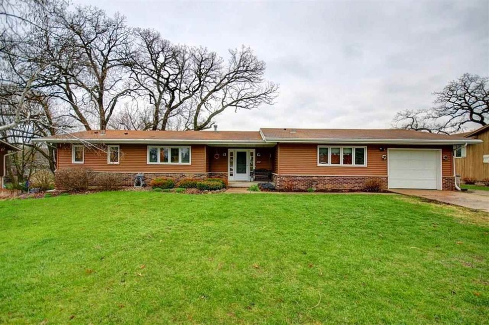 2517 Martin St, Cross Plains, WI 53528 - photo 1