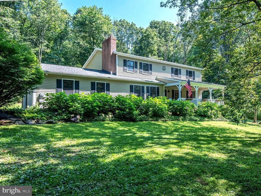 555 Friendship Dr, Honey Brook, PA 19344 - photo 1