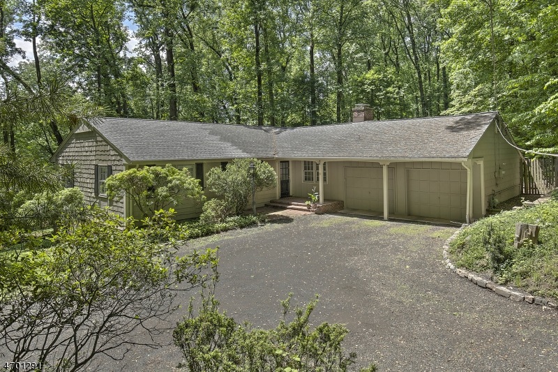 10 Cory Ln, Watchung, NJ 07069 - photo 1