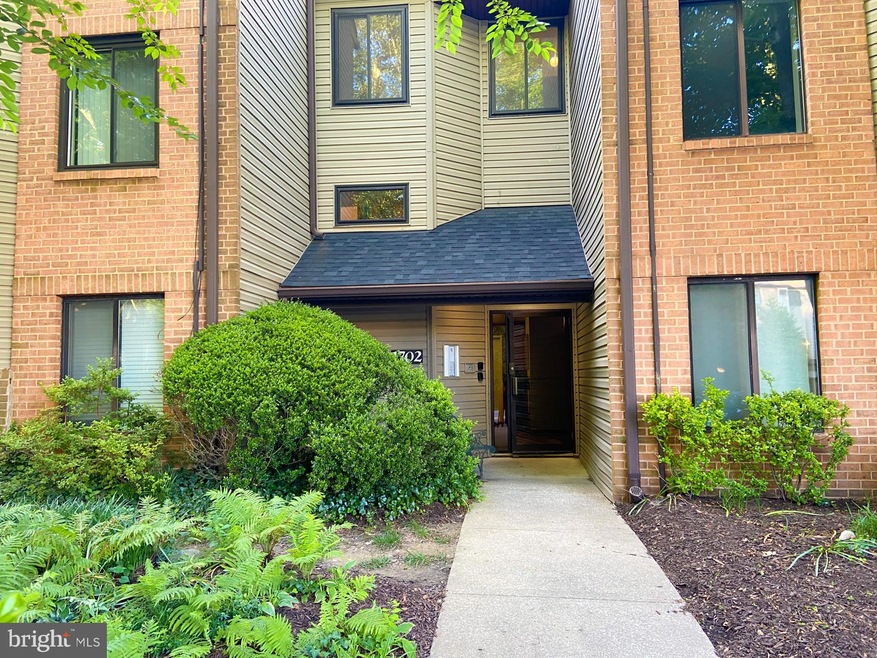 1702 Mount Washington Ct, Baltimore, MD 21209 - photo 1