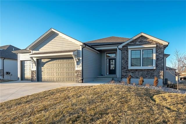 1610 Blackstone, Lee's Summit, MO 64082 - photo 1