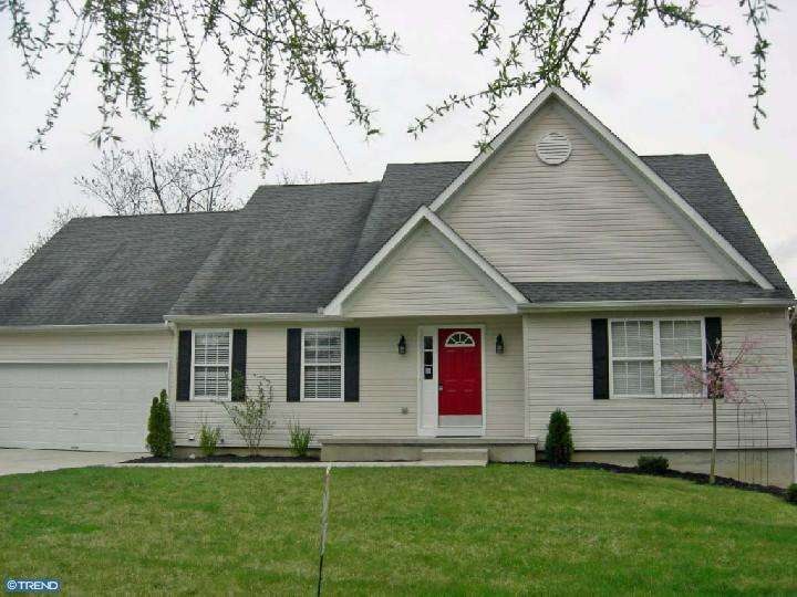 740 Green Mount Ave, Woodbury, NJ 08096 - photo 1