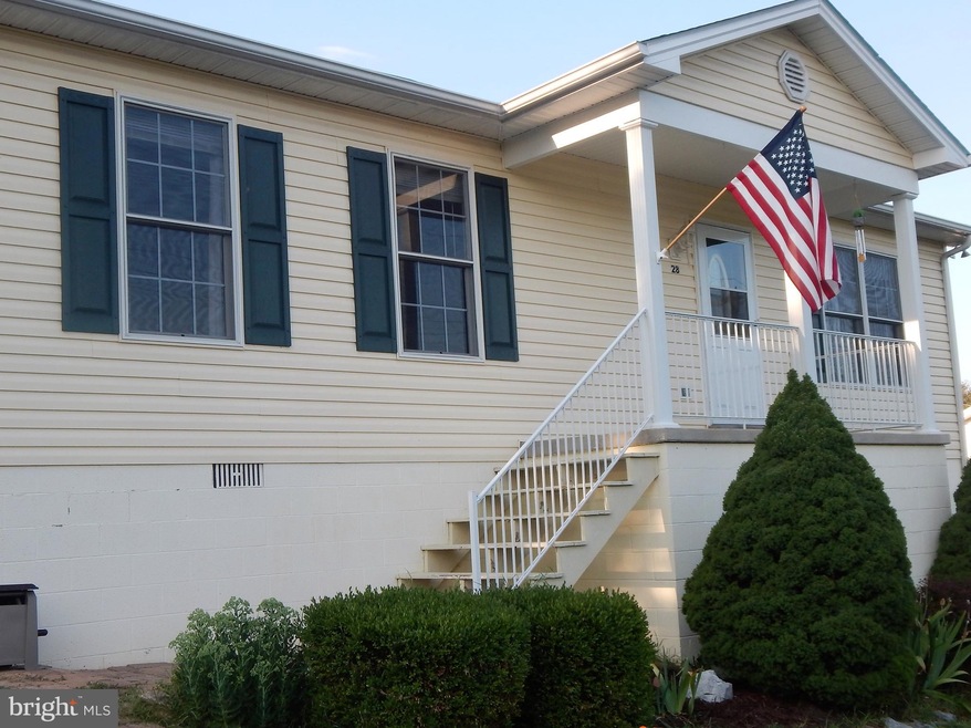 28 Stover St, Luray, VA 22835 - photo 1