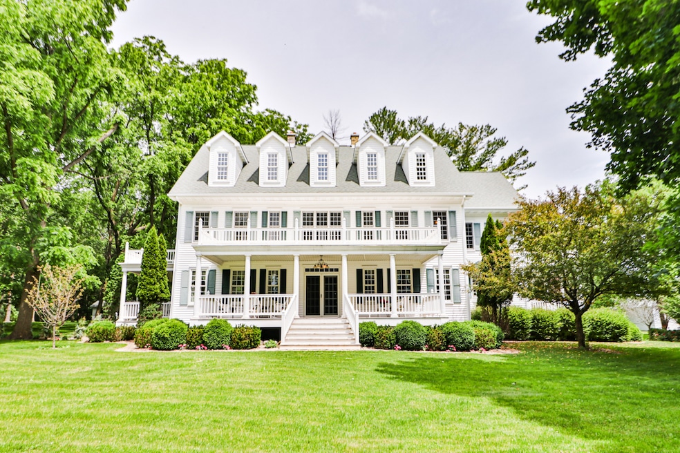 Plantation Style