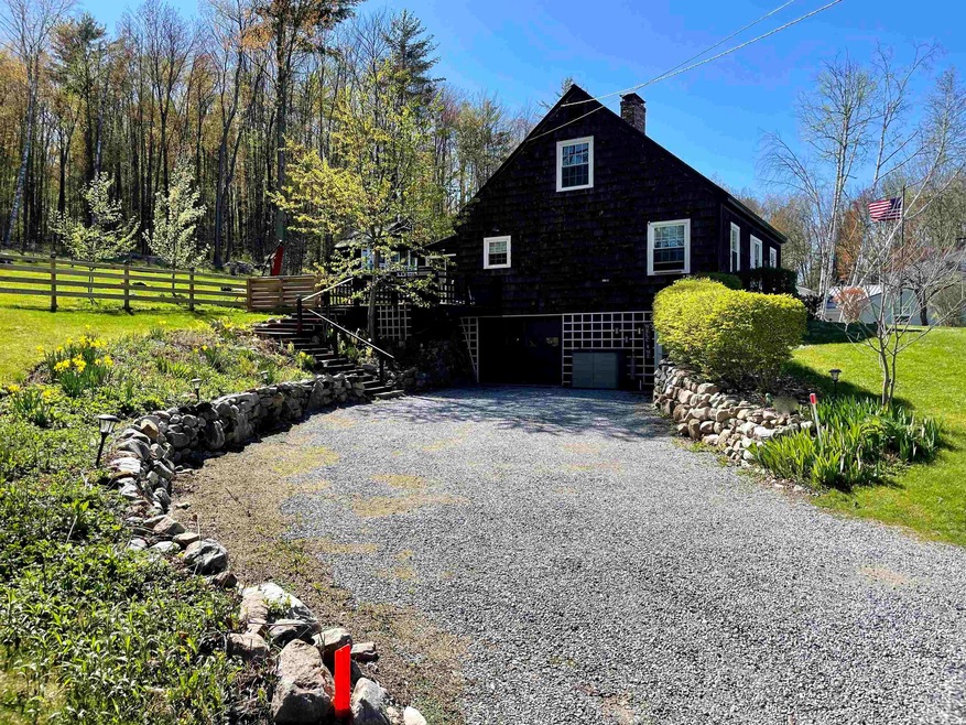 986 Campbell Rd, Rutland, VT 05701 - photo 1