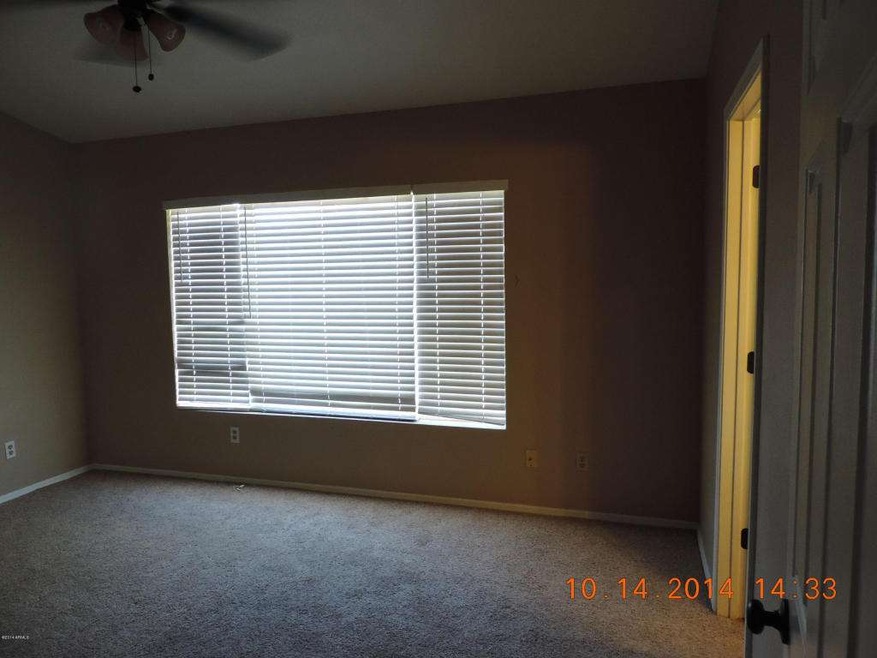 1143 N Sailors Way 002