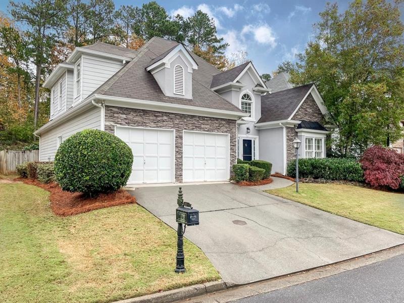 Amazing Alpharetta location... minutes from Avalon