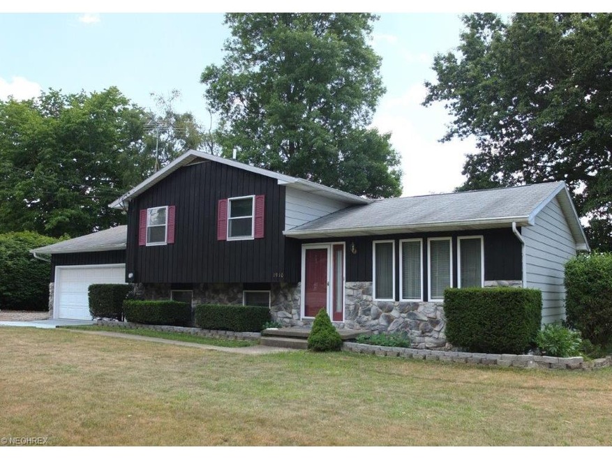 Fantastic 3 bedroom, 2 full bath 4-level split wit