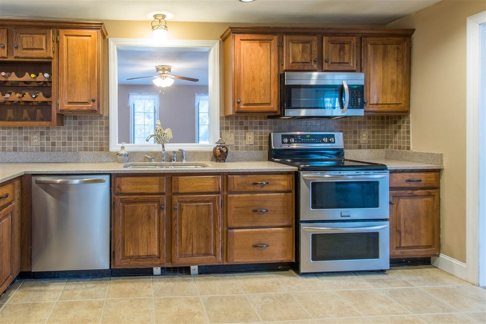 15 Cobblestone Place, Merrimack, NH 03054 - photo 1