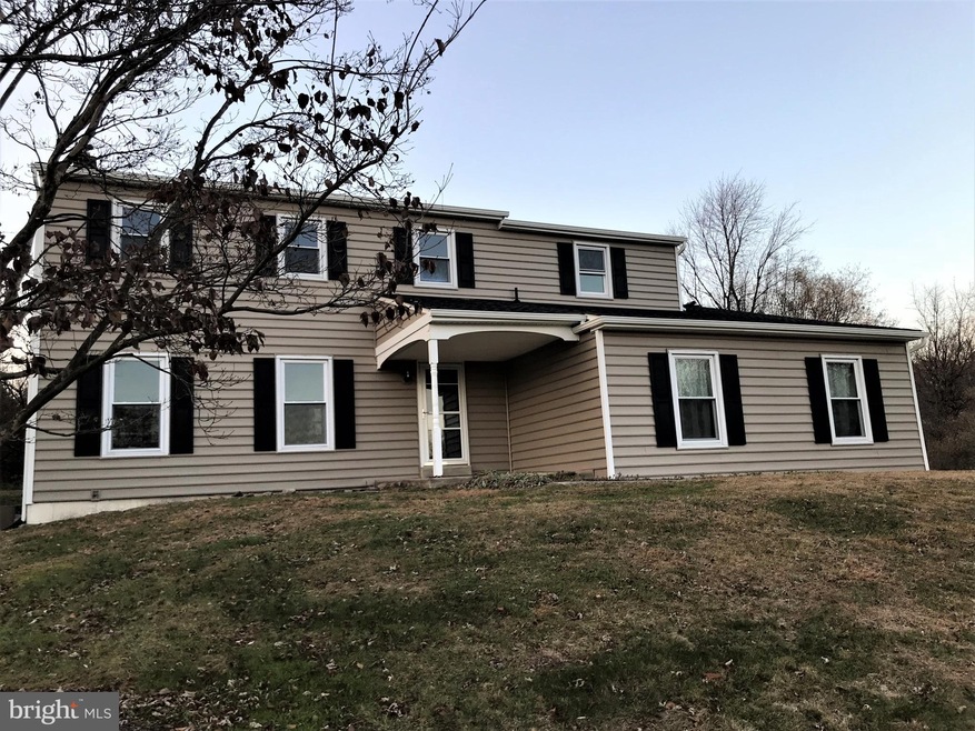 5531 Nina Cir, Coopersburg, PA 18036 - photo 1