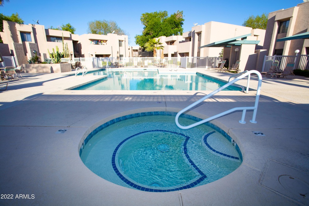 01 Community Pool