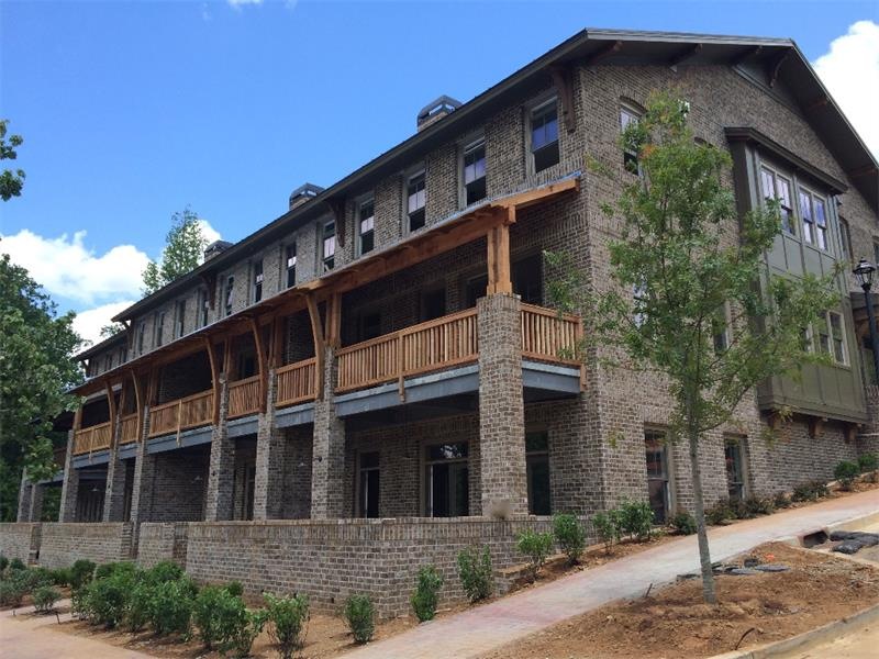 End Unit, 4-sides brick with beautiful steel, bric
