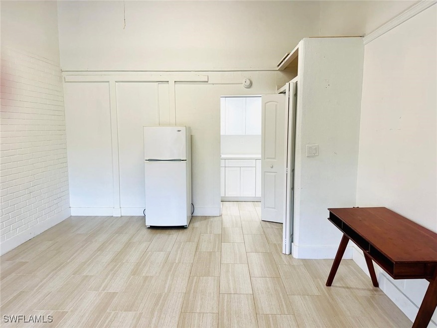 Golf Crest of Naples unit 219, Naples, FL 34116 - photo 1