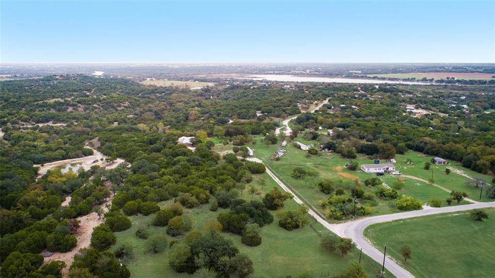 6916 Evergreen Ct, Weatherford, TX 76087 - photo 1