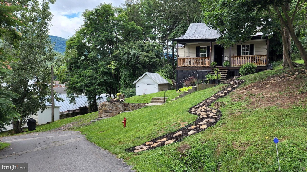 162 Evick Dr, Franklin, WV 26807