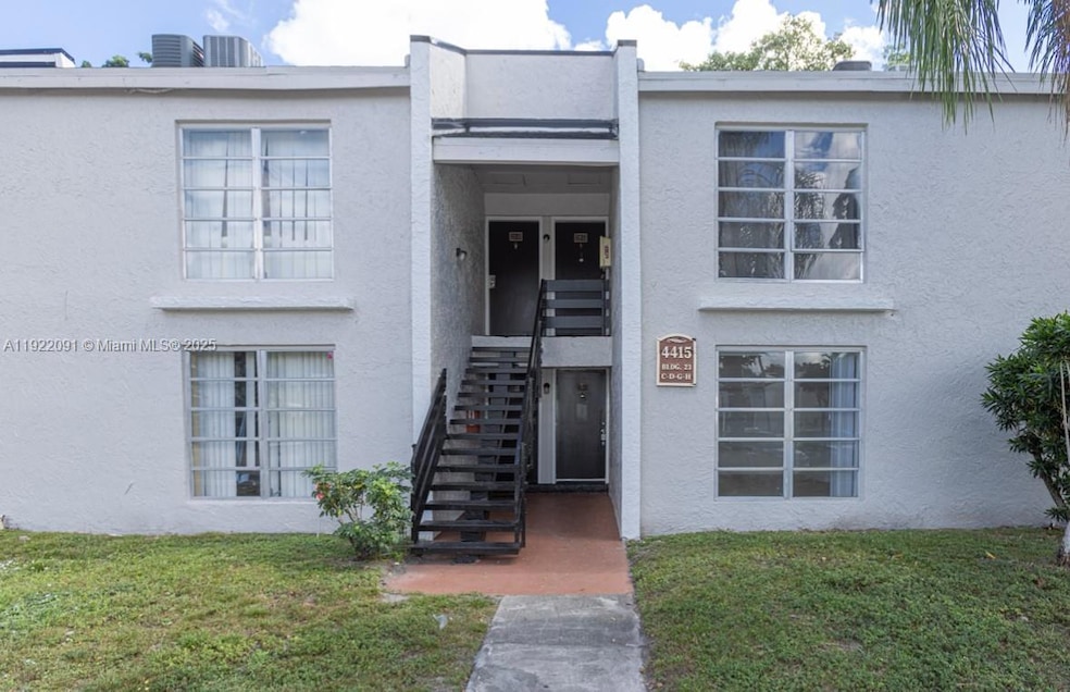 4415 Treehouse Ln unit 23C, Tamarac, FL 33319 - photo 1