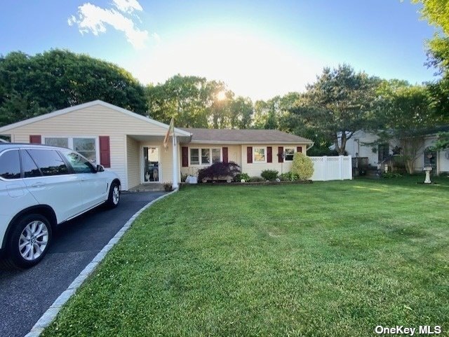 592 Bayport Ave, Bayport, NY 11705 - photo 1