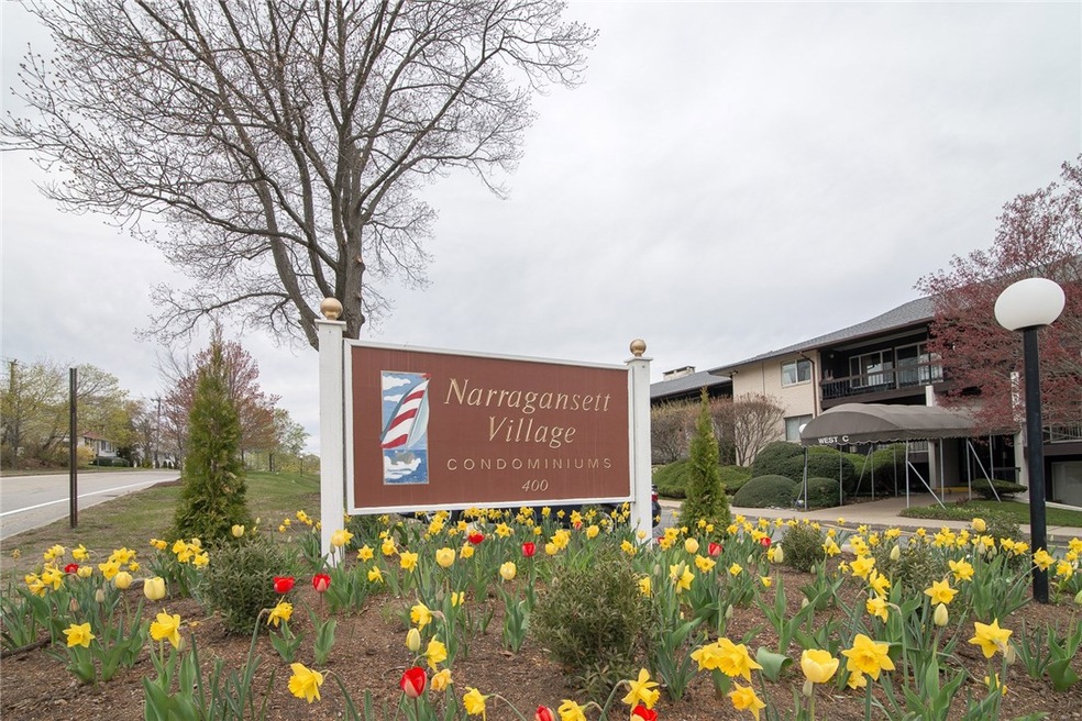 400 Narragansett Pkwy unit 6, Warwick, RI 02888 - photo 1