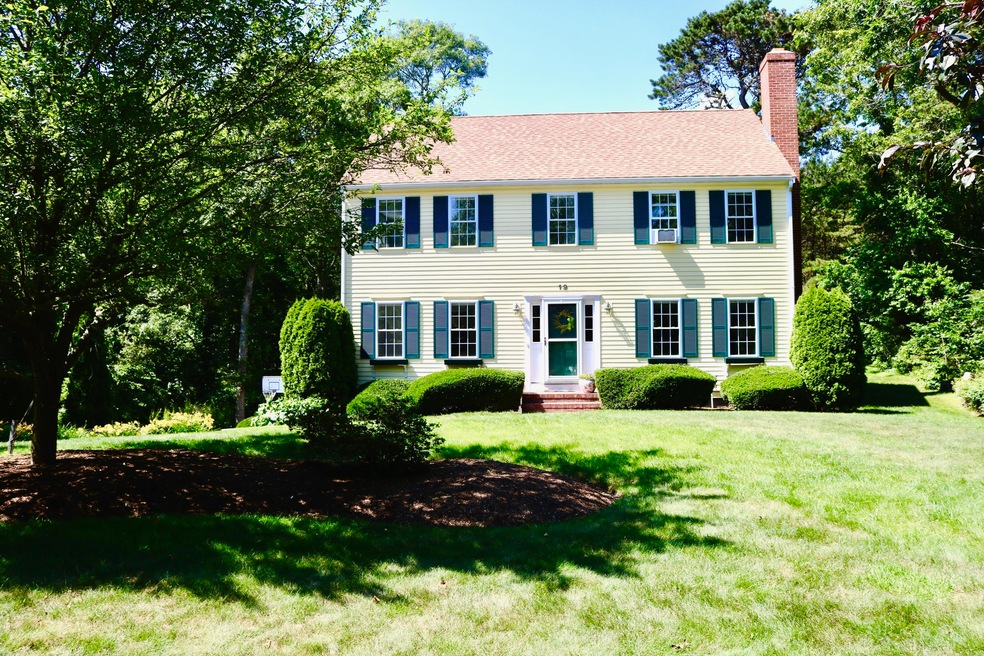 19 Eli Rd, Falmouth, MA 02536 - photo 1