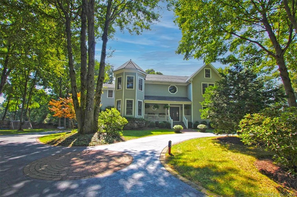15 Hen Hawk Ln, Westport, CT 06880 - photo 1