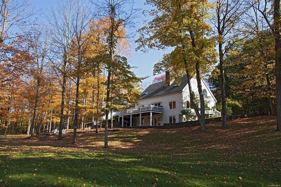 1046 Bulls Head Rd, Clinton Corners, NY 12514 - photo 1