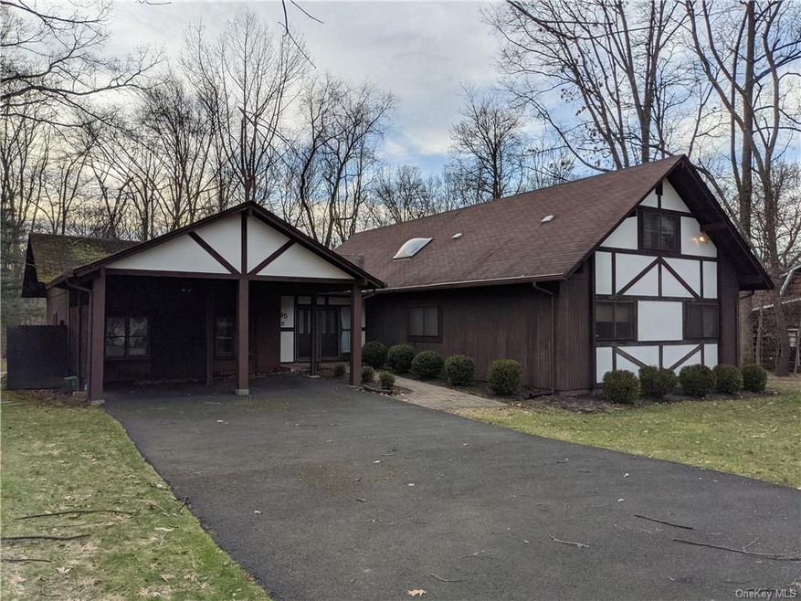 35 Dawn Ln, Airmont, NY 10901 - photo 1