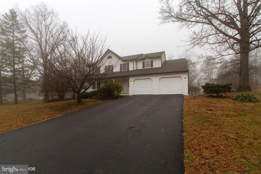 5040 Spruce Ln, Mohnton, PA 19540 - photo 1