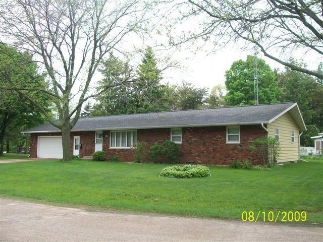 2924 Frontenac Ave, Stevens Point, WI 54481 - photo 1