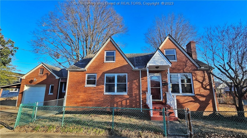 2402 Myers Ave, Dunbar, WV 25064 - photo 1