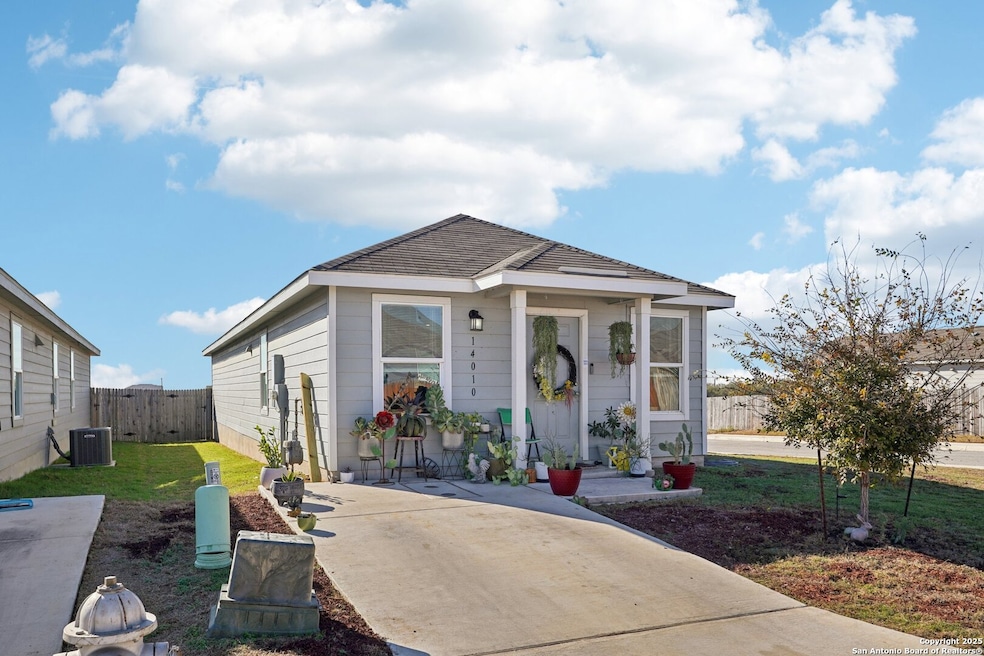 14010 Llama Place, San Antonio, TX 78252 - photo 1