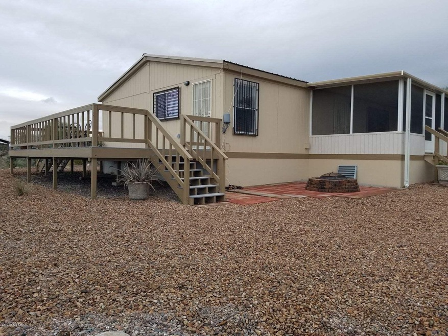 Front and View Decks/ AZ room