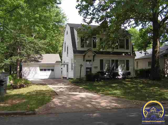 1624 SW Collins Ave, Topeka, KS 66604 - photo 1