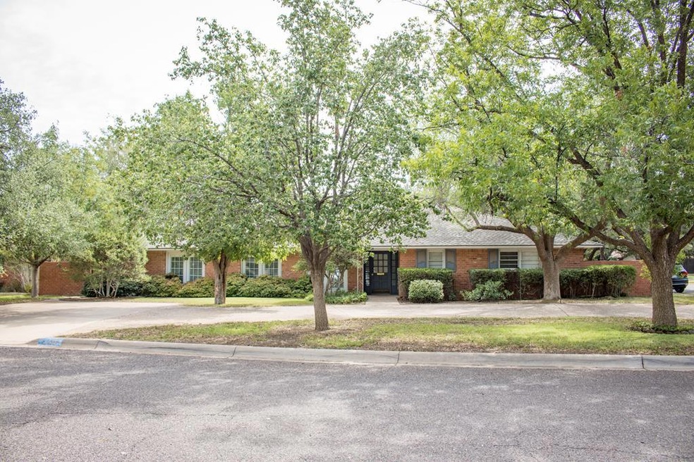 2100 Oaklawn Dr, Midland, TX 79705 - photo 1