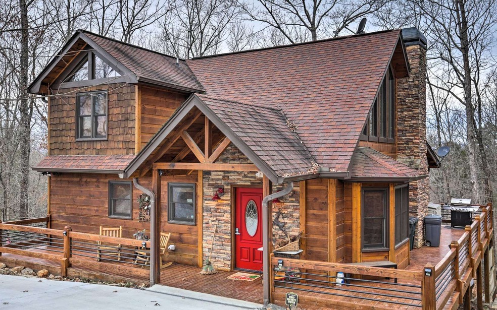 262 Logan Dr, Mineral Bluff, GA 30559 - photo 1