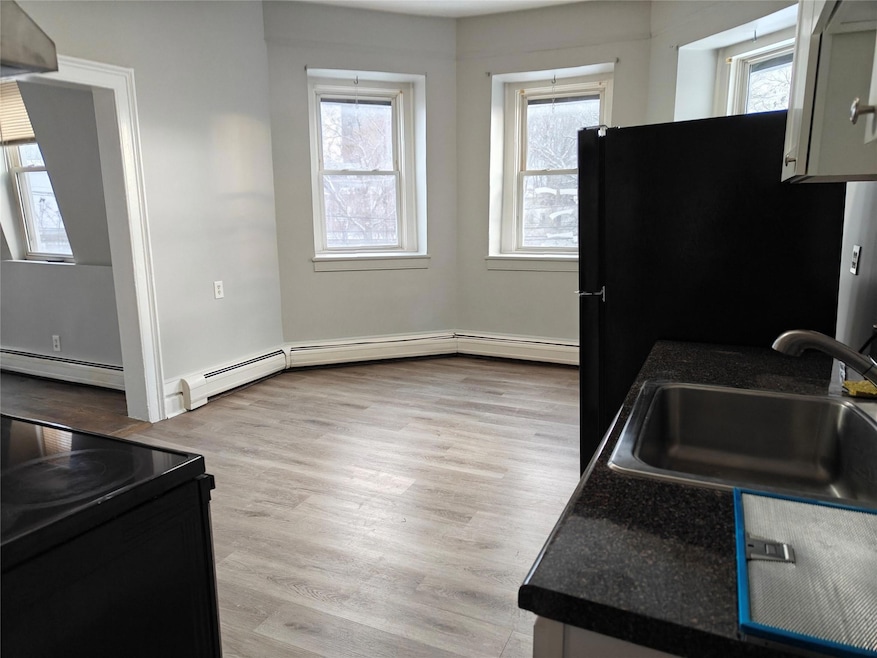 1 Fallkill Place unit 4, Poughkeepsie, NY 12601 - photo 1